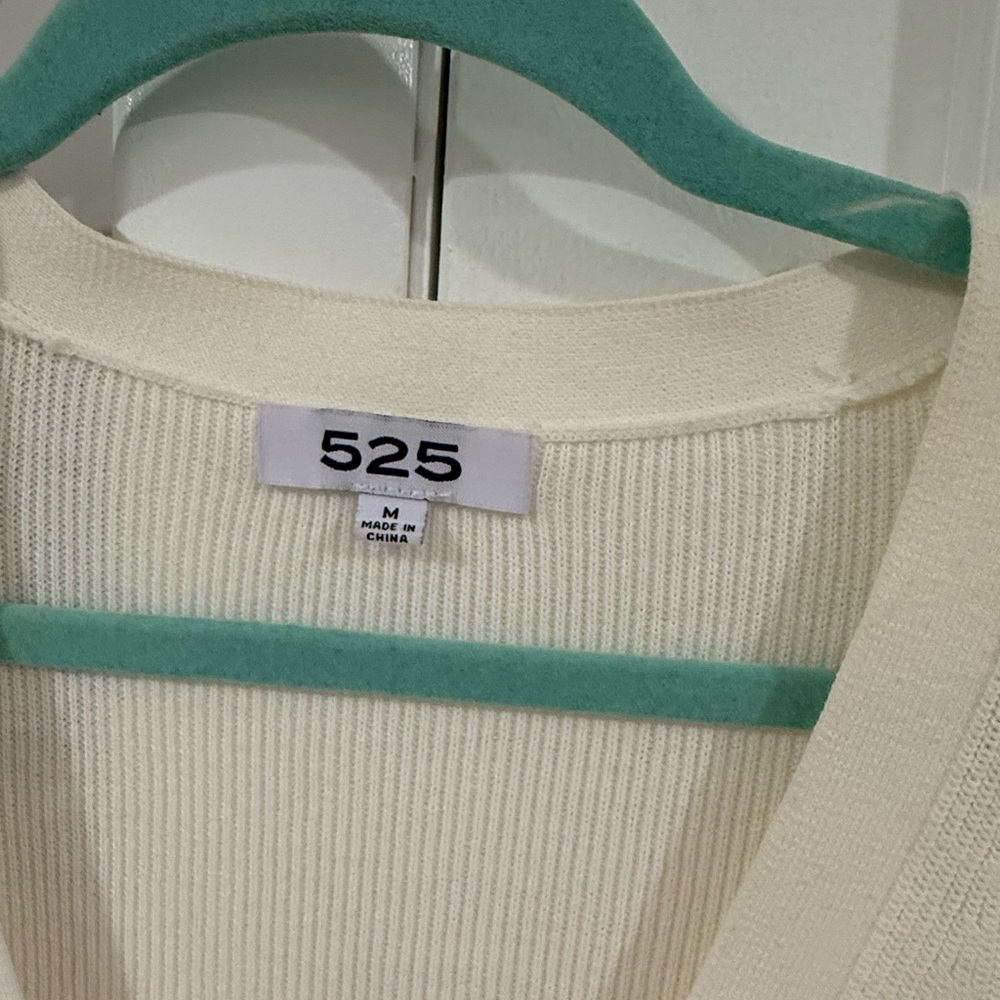 Women's Cream Cardigan Sweater 525 - Picture 6 of 9
